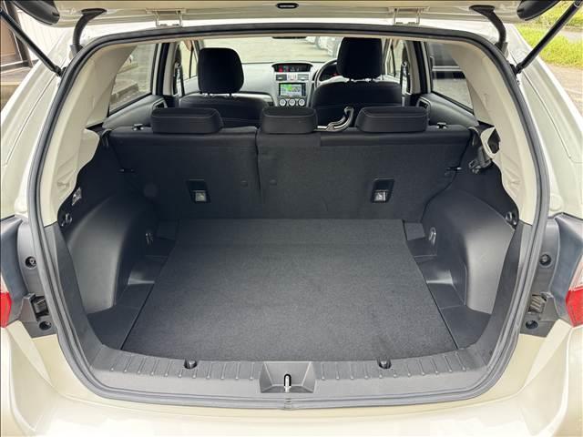 インプレッサスポーツ 1.6i-L フルセグナビ Bモニター BT DVD再生 H フルセグナビ Bモニター BT DVD再生 HIDヘッド フォグ Aスト キーレス ETC 電格ミラー Pガラス マット バイザー 革巻ステア 横滑り防止 シートリフター 分割可倒シート ISOFIX(11枚目)