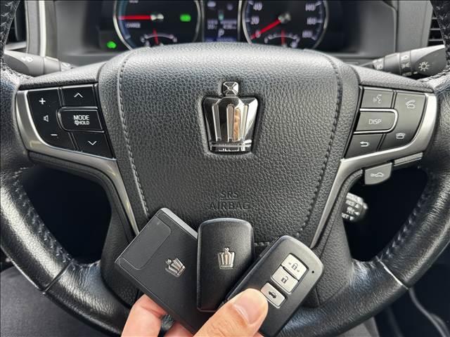 クラウンハイブリッド アスリートG フルセグナビ プリクラッシュ レーダークルコン Bモニ Cセンサー BT ドラレコ ETC Pスタート スマートキー カールソン19インチAW Aハイビーム Aライト HIDヘッド フォグ(4枚目)