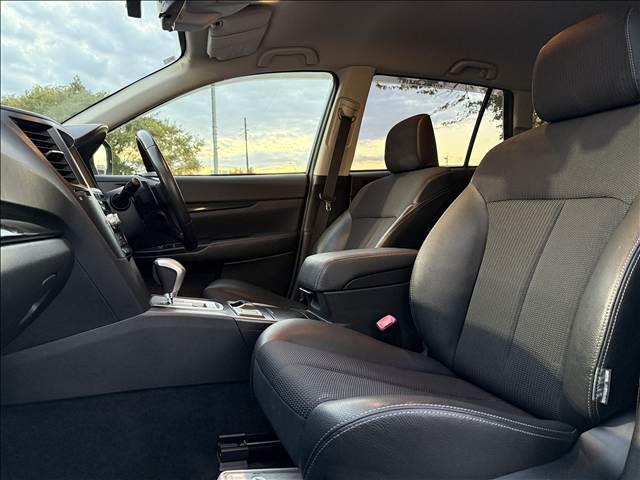 レガシィツーリングワゴン ２．５ｉアイサイト　Ｓパッケージ　フルセグナビ　アイサイト　Ｂモニター　スマートキー　Ｐスタート　追従クルコン　ドラレコ　ＥＴＣ　ＢＴ　ＤＶＤ再生　キセノン　フォグ　Ａライト　ステリモ　Ｐシート　サイド／カーテンＳＲＳ　マット　バイザ（25枚目）