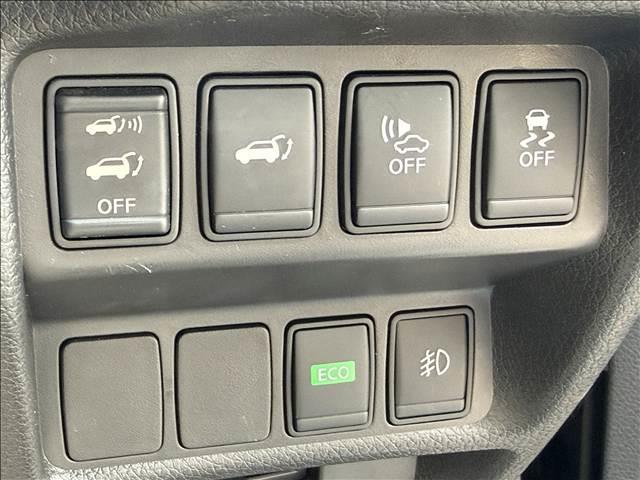 エクストレイル ２０Ｘ　ハイブリッド　エマージェンシーブレーキＰ　フルセグナビ　エマブレ　アラビュー　Ｄインナーミラー　ＢＳＭ　インテリキー　Ｐスタート　Ｐバックドア　ＥＴＣ　ＢＴ　ＤＶＤ再生　シートヒーター　クルコン　ステリモ　ＬＥＤヘッド　フォグ　Ａライト（13枚目）