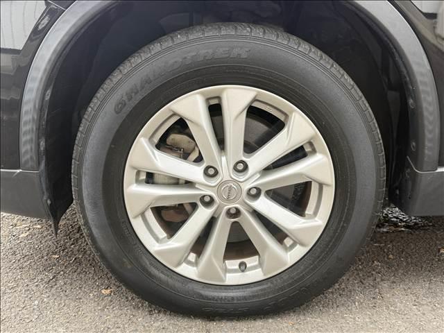 エクストレイル ２０Ｘ　ハイブリッド　エマージェンシーブレーキＰ　フルセグナビ　エマブレ　アラビュー　Ｄインナーミラー　ＢＳＭ　インテリキー　Ｐスタート　Ｐバックドア　ＥＴＣ　ＢＴ　ＤＶＤ再生　シートヒーター　クルコン　ステリモ　ＬＥＤヘッド　フォグ　Ａライト（42枚目）