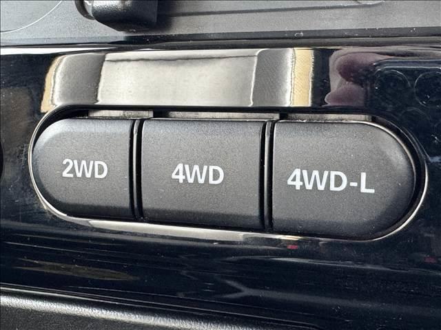 ジムニー ランドベンチャー　パートタイム４ＷＤ　ＩＣターボ　ハーフレザー　シートヒーター　ＥＴＣ　電格ミラー　ミラーウィンカー　キーレス　フォグ　レベライザー　革巻ステア　ステリモ　シガーソケット　Ｐガラス（3枚目）