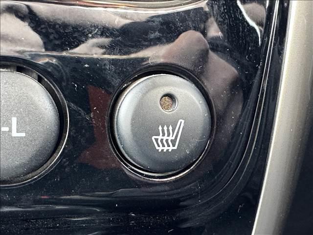 ジムニー ランドベンチャー　パートタイム４ＷＤ　ＩＣターボ　ハーフレザー　シートヒーター　ＥＴＣ　電格ミラー　ミラーウィンカー　キーレス　フォグ　レベライザー　革巻ステア　ステリモ　シガーソケット　Ｐガラス（4枚目）