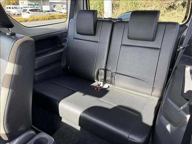 ジムニー ランドベンチャー　パートタイム４ＷＤ　ＩＣターボ　ハーフレザー　シートヒーター　ＥＴＣ　電格ミラー　ミラーウィンカー　キーレス　フォグ　レベライザー　革巻ステア　ステリモ　シガーソケット　Ｐガラス（10枚目）