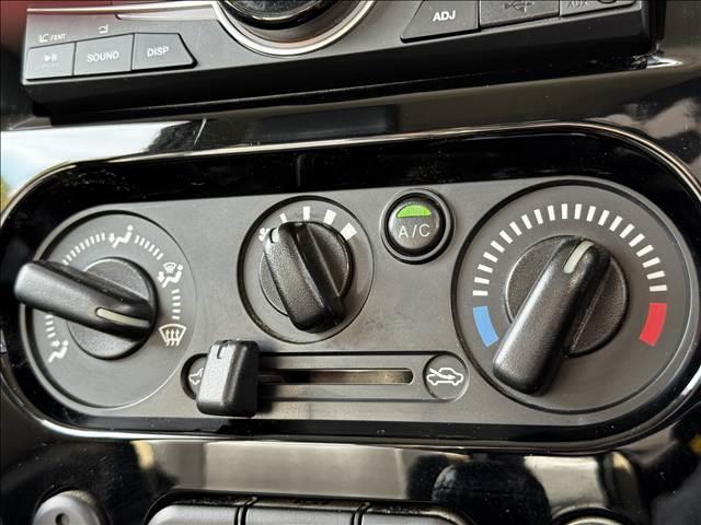 ジムニー ランドベンチャー　パートタイム４ＷＤ　ＩＣターボ　ハーフレザー　シートヒーター　ＥＴＣ　電格ミラー　ミラーウィンカー　キーレス　フォグ　レベライザー　革巻ステア　ステリモ　シガーソケット　Ｐガラス（16枚目）