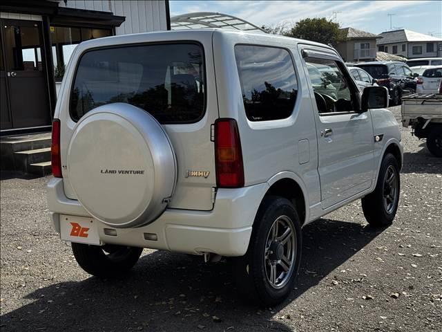 ジムニー ランドベンチャー　パートタイム４ＷＤ　ＩＣターボ　ハーフレザー　シートヒーター　ＥＴＣ　電格ミラー　ミラーウィンカー　キーレス　フォグ　レベライザー　革巻ステア　ステリモ　シガーソケット　Ｐガラス（24枚目）