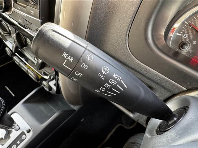 ジムニー ランドベンチャー　パートタイム４ＷＤ　ＩＣターボ　ハーフレザー　シートヒーター　ＥＴＣ　電格ミラー　ミラーウィンカー　キーレス　フォグ　レベライザー　革巻ステア　ステリモ　シガーソケット　Ｐガラス（29枚目）