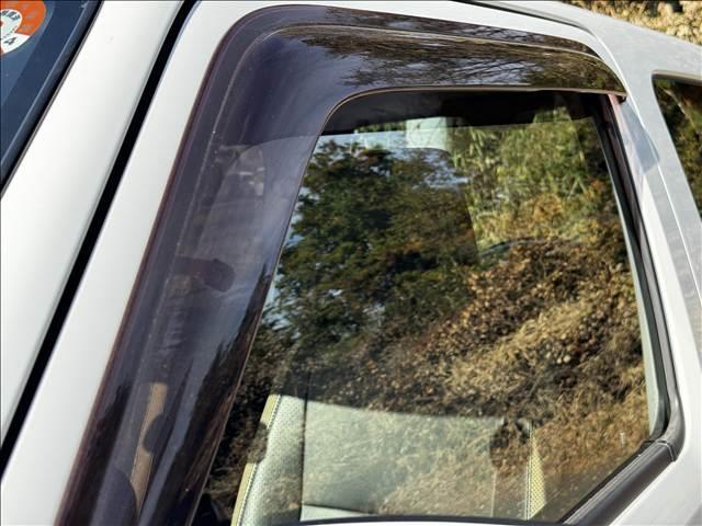 ジムニー ランドベンチャー　パートタイム４ＷＤ　ＩＣターボ　ハーフレザー　シートヒーター　ＥＴＣ　電格ミラー　ミラーウィンカー　キーレス　フォグ　レベライザー　革巻ステア　ステリモ　シガーソケット　Ｐガラス（35枚目）