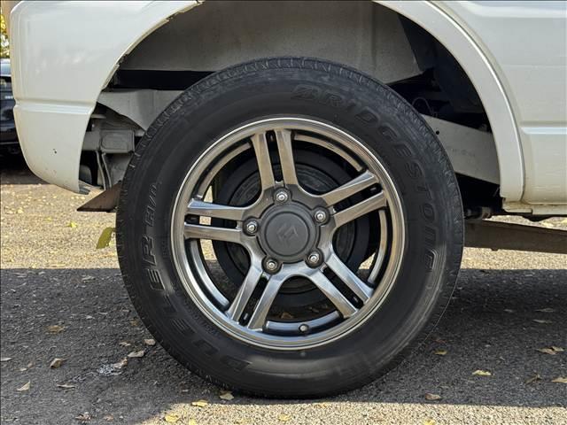 ジムニー ランドベンチャー　パートタイム４ＷＤ　ＩＣターボ　ハーフレザー　シートヒーター　ＥＴＣ　電格ミラー　ミラーウィンカー　キーレス　フォグ　レベライザー　革巻ステア　ステリモ　シガーソケット　Ｐガラス（38枚目）