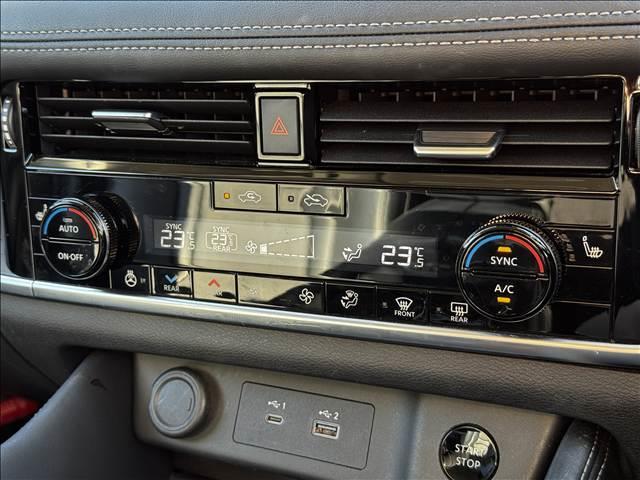 エクストレイル Ｇ　ｅ－４ＯＲＣＥ　フルセグナビ　アラビュー　プロパイロット　メモリ付Ｐシート　全席シートヒータ　革シート　Ｐバックドア　ＨＵＤ　ドラレコ　ＬＥＤヘッド　フォグ　Ａハイビーム　ＢＴ　ＥＴＣ　デジタルミラー　ロールシェード（13枚目）