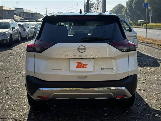 エクストレイル Ｇ　ｅ－４ＯＲＣＥ　フルセグナビ　アラビュー　プロパイロット　メモリ付Ｐシート　全席シートヒータ　革シート　Ｐバックドア　ＨＵＤ　ドラレコ　ＬＥＤヘッド　フォグ　Ａハイビーム　ＢＴ　ＥＴＣ　デジタルミラー　ロールシェード（23枚目）