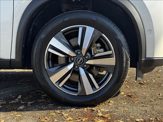 エクストレイル Ｇ　ｅ－４ＯＲＣＥ　フルセグナビ　アラビュー　プロパイロット　メモリ付Ｐシート　全席シートヒータ　革シート　Ｐバックドア　ＨＵＤ　ドラレコ　ＬＥＤヘッド　フォグ　Ａハイビーム　ＢＴ　ＥＴＣ　デジタルミラー　ロールシェード（40枚目）