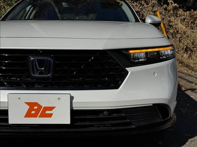 アコード e:HEV ホンダコネクトディスプレイ BOSEサウンド 全方位M レザーシート メモリ付Pシート シートヒーター レーダークルコン BT ドラレコ ETC HUD BSM LEDヘッド Aライト サンシェード(33枚目)