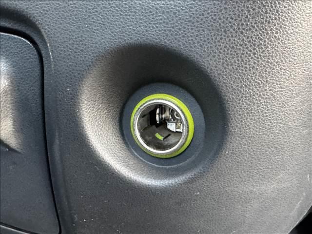 ハイゼットトラック エアコン・パワステ ツインカムスペシャル ディスプレイオーディオ BT ETC 社外12インチAW 5速MT パワステ エアコン アクセサリーソケット 塩ビシート バイザー ドリンクホルダー 三方開 荷台ゴムマット ゲートプロテクター(13枚目)