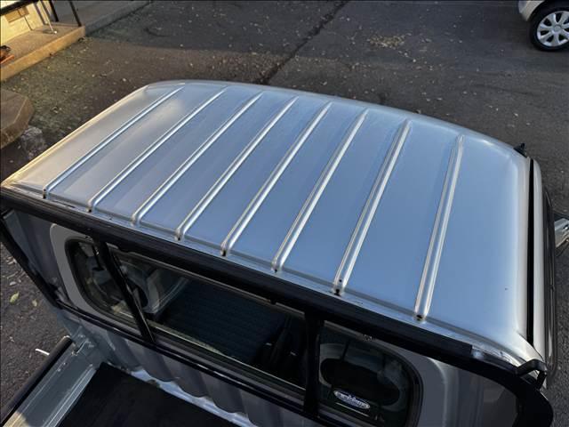 ハイゼットトラック エアコン・パワステ ツインカムスペシャル ディスプレイオーディオ BT ETC 社外12インチAW 5速MT パワステ エアコン アクセサリーソケット 塩ビシート バイザー ドリンクホルダー 三方開 荷台ゴムマット ゲートプロテクター(19枚目)