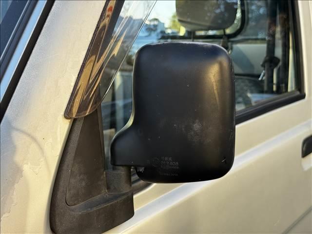 ハイゼットトラック エアコン・パワステ ツインカムスペシャル ディスプレイオーディオ BT ETC 社外12インチAW 5速MT パワステ エアコン アクセサリーソケット 塩ビシート バイザー ドリンクホルダー 三方開 荷台ゴムマット ゲートプロテクター(34枚目)