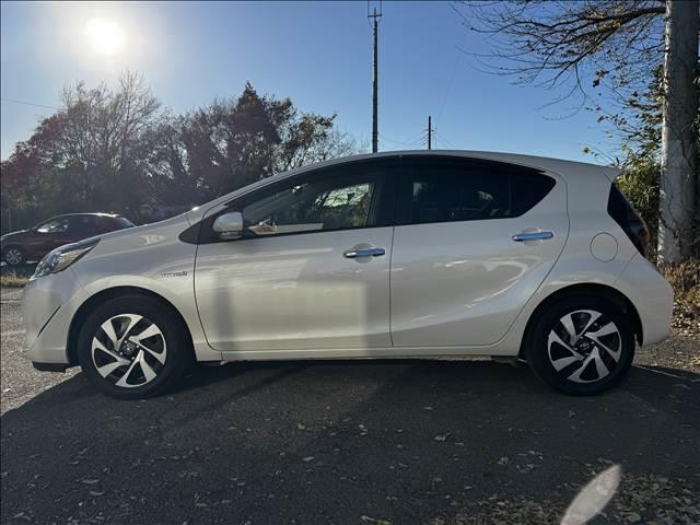 アクア Ｓスタイルブラック　後期　ナビ　Ｂモニター　ＬＥＤヘッド　Ｐ　地デジナビ　Ｂモニター　セーフティセンス　ＬＥＤヘッド　Ａライト　Ａハイビーム　Ｐスタート　スマートキー　ドラレコ　Ｃセンサー　ステリモ　ＢＴ　アームレスト　マットバイザー　電格ミラー　シートリフター（6枚目）