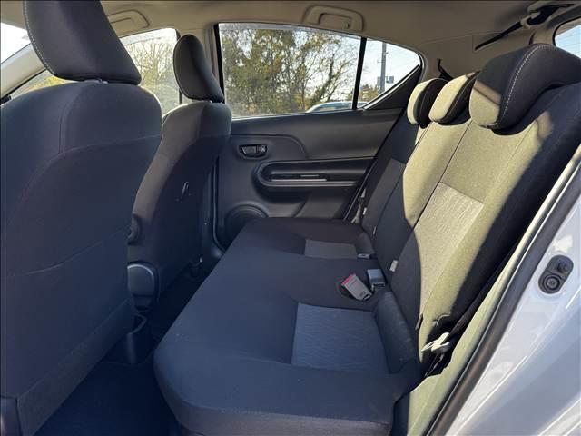 アクア Ｓスタイルブラック　後期　ナビ　Ｂモニター　ＬＥＤヘッド　Ｐ　地デジナビ　Ｂモニター　セーフティセンス　ＬＥＤヘッド　Ａライト　Ａハイビーム　Ｐスタート　スマートキー　ドラレコ　Ｃセンサー　ステリモ　ＢＴ　アームレスト　マットバイザー　電格ミラー　シートリフター（10枚目）