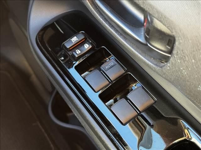 アクア Ｓスタイルブラック　後期　ナビ　Ｂモニター　ＬＥＤヘッド　Ｐ　地デジナビ　Ｂモニター　セーフティセンス　ＬＥＤヘッド　Ａライト　Ａハイビーム　Ｐスタート　スマートキー　ドラレコ　Ｃセンサー　ステリモ　ＢＴ　アームレスト　マットバイザー　電格ミラー　シートリフター（27枚目）