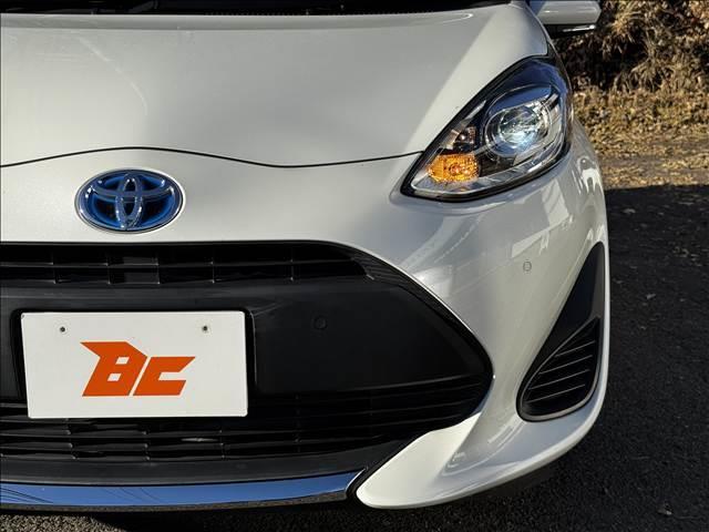 アクア Ｓスタイルブラック　後期　ナビ　Ｂモニター　ＬＥＤヘッド　Ｐ　地デジナビ　Ｂモニター　セーフティセンス　ＬＥＤヘッド　Ａライト　Ａハイビーム　Ｐスタート　スマートキー　ドラレコ　Ｃセンサー　ステリモ　ＢＴ　アームレスト　マットバイザー　電格ミラー　シートリフター（33枚目）