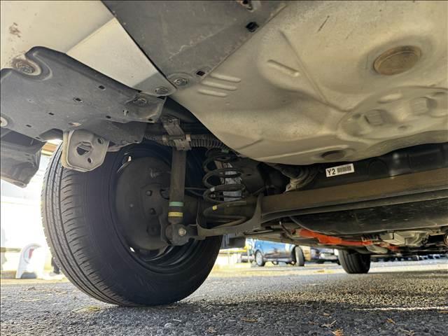 アクア Ｓスタイルブラック　後期　ナビ　Ｂモニター　ＬＥＤヘッド　Ｐ　地デジナビ　Ｂモニター　セーフティセンス　ＬＥＤヘッド　Ａライト　Ａハイビーム　Ｐスタート　スマートキー　ドラレコ　Ｃセンサー　ステリモ　ＢＴ　アームレスト　マットバイザー　電格ミラー　シートリフター（47枚目）