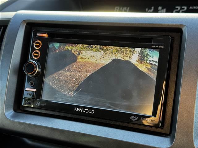 ステップワゴンスパーダ Ｓ　地デジナビ　Ｂモニター　電スラ　ＥＴＣ　キーレス　パドルシフト　ＨＩＤヘッド　フォグ　Ａライト　プライバシーガラス　フロアマット　ドアバイザー　電格ミラー　革巻ステア　チルトステア　シートリフター（13枚目）