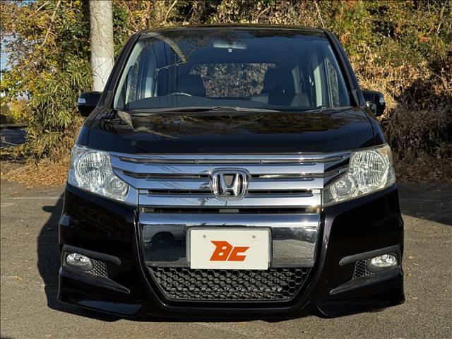 ステップワゴンスパーダ Ｓ　地デジナビ　Ｂモニター　電スラ　ＥＴＣ　キーレス　パドルシフト　ＨＩＤヘッド　フォグ　Ａライト　プライバシーガラス　フロアマット　ドアバイザー　電格ミラー　革巻ステア　チルトステア　シートリフター（21枚目）