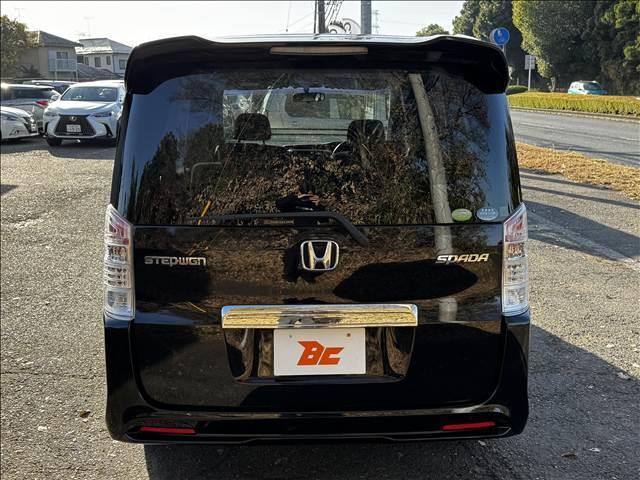 ステップワゴンスパーダ Ｓ　地デジナビ　Ｂモニター　電スラ　ＥＴＣ　キーレス　パドルシフト　ＨＩＤヘッド　フォグ　Ａライト　プライバシーガラス　フロアマット　ドアバイザー　電格ミラー　革巻ステア　チルトステア　シートリフター（23枚目）