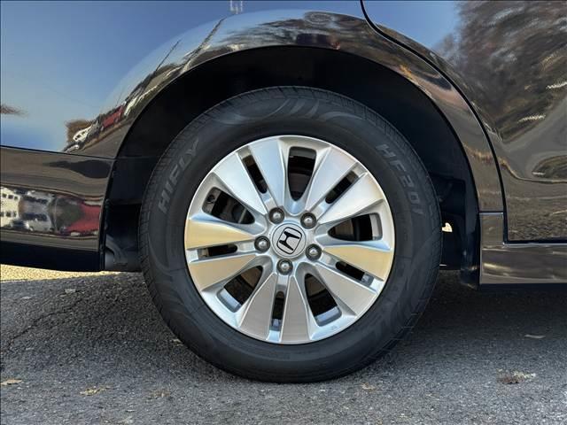 ステップワゴンスパーダ Ｓ　地デジナビ　Ｂモニター　電スラ　ＥＴＣ　キーレス　パドルシフト　ＨＩＤヘッド　フォグ　Ａライト　プライバシーガラス　フロアマット　ドアバイザー　電格ミラー　革巻ステア　チルトステア　シートリフター（38枚目）