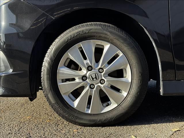 ステップワゴンスパーダ Ｓ　地デジナビ　Ｂモニター　電スラ　ＥＴＣ　キーレス　パドルシフト　ＨＩＤヘッド　フォグ　Ａライト　プライバシーガラス　フロアマット　ドアバイザー　電格ミラー　革巻ステア　チルトステア　シートリフター（42枚目）