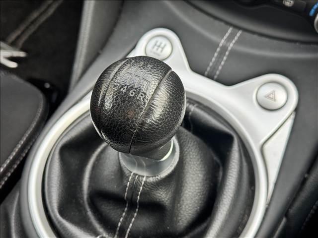 フェアレディZ バージョンS フルセグナビ Bモニター インテリキー Pスタート ミュージックサーバー キセノン フォグ Aライト ETC ステリモ サイド/カーテンSRS セキュリティアラーム シートリフター(4枚目)