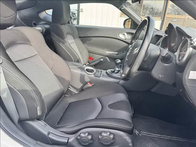 フェアレディZ バージョンS フルセグナビ Bモニター インテリキー Pスタート ミュージックサーバー キセノン フォグ Aライト ETC ステリモ サイド/カーテンSRS セキュリティアラーム シートリフター(9枚目)