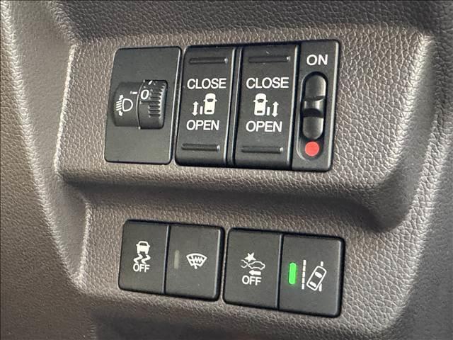 フリード G・ホンダセンシング 両電スラ フルセグナビ ホンダセンシング Bモニター スマートキー Pスタ BT DVD再生 追従クルコン ステリモ ETC 360°ドラレコ デアイサー ヒーテッドミラー シートリフター マット(4枚目)