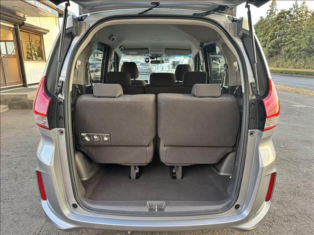 フリード G・ホンダセンシング 両電スラ フルセグナビ ホンダセンシング Bモニター スマートキー Pスタ BT DVD再生 追従クルコン ステリモ ETC 360°ドラレコ デアイサー ヒーテッドミラー シートリフター マット(11枚目)