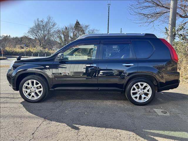 エクストレイル ２０Ｘｔ　パートタイム４ＷＤ　フルセグナビ　Ｂモニター　ハイパールーフレール　ＨＩＤヘッド　オートライト　全席シートヒーター　インテリキー　ＥＴＣ　Ｐガラス　マット　ドアバイザー　シートリフター　撥水シート（6枚目）