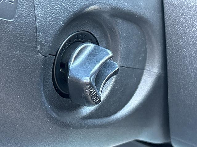 タント Ｇスペシャル　電動スライドドア　ナビ　ＴＶ　スマートキー　アイドリングストップ　電動格納ミラー　ＣＶＴ　盗難防止システム　ＡＢＳ　ＣＤ　ＵＳＢ　アルミホイール　衝突安全ボディ　エアコン　パワーステアリング（7枚目）