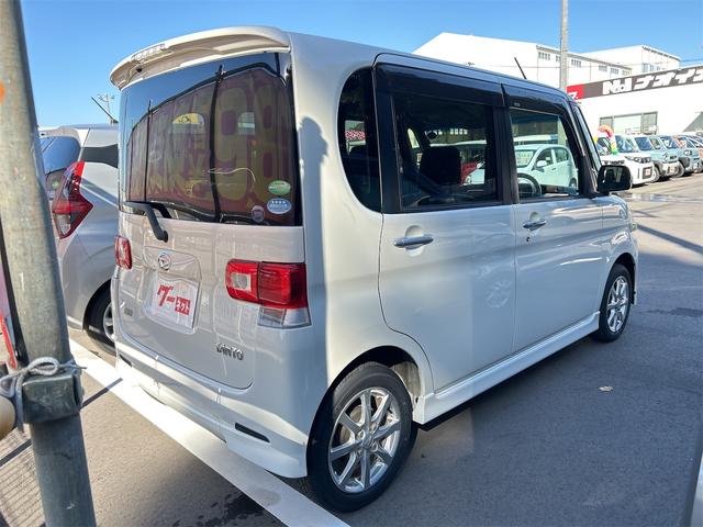 タント Ｇスペシャル　電動スライドドア　ナビ　ＴＶ　スマートキー　アイドリングストップ　電動格納ミラー　ＣＶＴ　盗難防止システム　ＡＢＳ　ＣＤ　ＵＳＢ　アルミホイール　衝突安全ボディ　エアコン　パワーステアリング（16枚目）