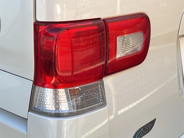 タント Ｇスペシャル　電動スライドドア　ナビ　ＴＶ　スマートキー　アイドリングストップ　電動格納ミラー　ＣＶＴ　盗難防止システム　ＡＢＳ　ＣＤ　ＵＳＢ　アルミホイール　衝突安全ボディ　エアコン　パワーステアリング（25枚目）