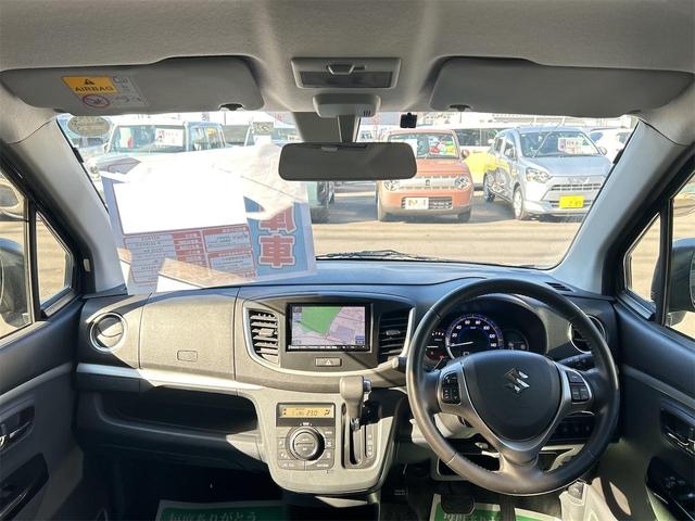 ワゴンRスティングレー T ナビ TV オートクルーズコントロール 衝突被害軽減システム オートライト HID スマートキー アイドリングストップ 電動格納ミラー シートヒーター ベンチシート CVT 盗難防止システム ABS(2枚目)