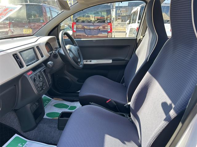 アルト Ｌ　ナビ　キーレスエントリー　アイドリングストップ　シートヒーター　ＣＶＴ　盗難防止システム　ＡＢＳ　ＥＳＣ　ＣＤ　衝突安全ボディ　エアコン　パワーステアリング　パワーウィンドウ　運転席エアバッグ（31枚目）