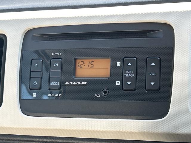 アルト Ｘ　衝突被害軽減システム　スマートキー　アイドリングストップ　電動格納ミラー　シートヒーター　ＣＶＴ　盗難防止システム　ＡＢＳ　ＥＳＣ　ＣＤ　ミュージックプレイヤー接続可　アルミホイール　衝突安全ボディ（5枚目）