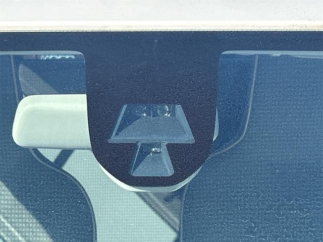 アルト Ｘ　衝突被害軽減システム　スマートキー　アイドリングストップ　電動格納ミラー　シートヒーター　ＣＶＴ　盗難防止システム　ＡＢＳ　ＥＳＣ　ＣＤ　ミュージックプレイヤー接続可　アルミホイール　衝突安全ボディ（15枚目）