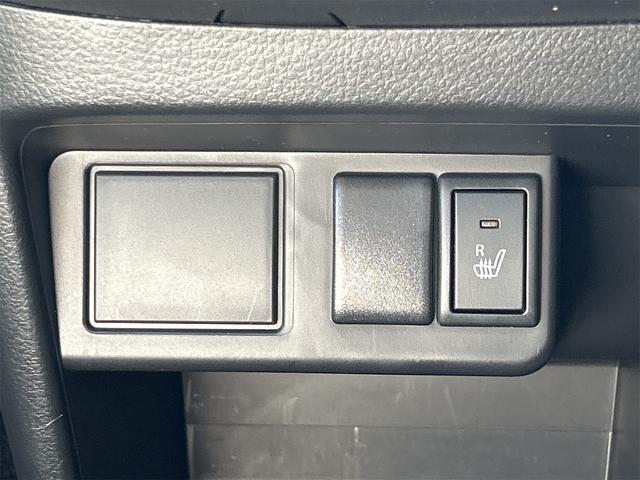 アルト Ｘ　衝突被害軽減システム　スマートキー　アイドリングストップ　電動格納ミラー　シートヒーター　ＣＶＴ　盗難防止システム　ＡＢＳ　ＥＳＣ　ＣＤ　ミュージックプレイヤー接続可　アルミホイール　衝突安全ボディ（35枚目）