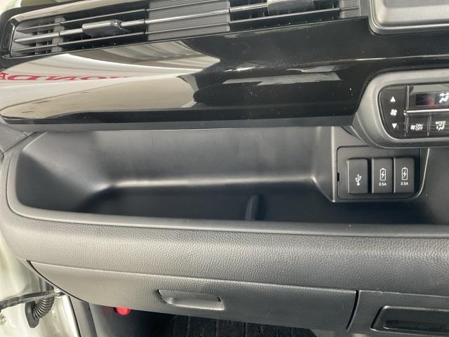 Ｎ－ＢＯＸカスタム Ｌ　【チタニア施工済み車】　Ｉストップ　片側電動両側スライドドア　キーレスエントリー　ＳＲＳ　Ｂカメ　禁煙　リアコーナーセンサー　ナビ＆ＴＶ　ＤＶＤ再生　メンテナンスノート　前席シートヒーター　スマキー（34枚目）