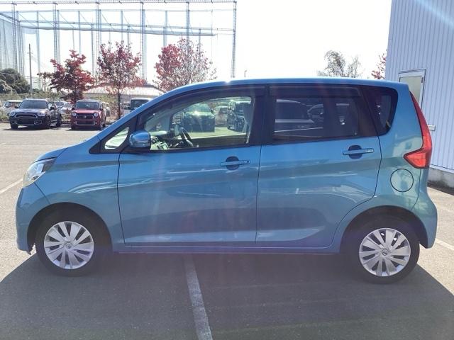 デイズ Ｘ　ｉＳＴＯＰ　イモビライザー　Ｗエアバック　ベンチシート　ＴＶナビ　オ－トエアコン　バックカメラ　ＡＢＳ　運転席エアバッグ　キーレス　パワーウィンドウ　パワーステアリング　ワンセグＴＶ　マルチビュー（5枚目）