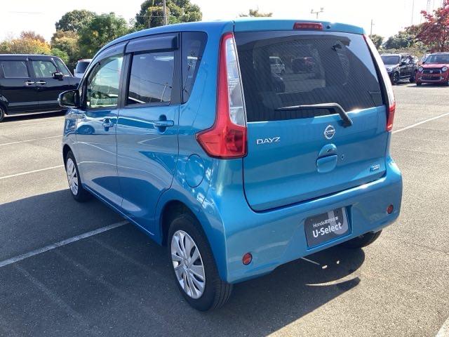 デイズ Ｘ　ｉＳＴＯＰ　イモビライザー　Ｗエアバック　ベンチシート　ＴＶナビ　オ－トエアコン　バックカメラ　ＡＢＳ　運転席エアバッグ　キーレス　パワーウィンドウ　パワーステアリング　ワンセグＴＶ　マルチビュー（9枚目）