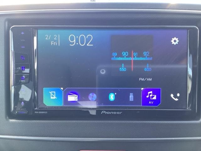 アルト ハイブリッドＳ　運転席エアバッグ　盗難防止装置　スマートキー　コーナーセンサー　パワーステアリング　エアコン　ＥＳＰ　禁煙車　ＤＶＤ　パワーウィンドウ　ＬＥＤランプ　キーレスエントリー　ｉ－ｓｔｏｐ（10枚目）