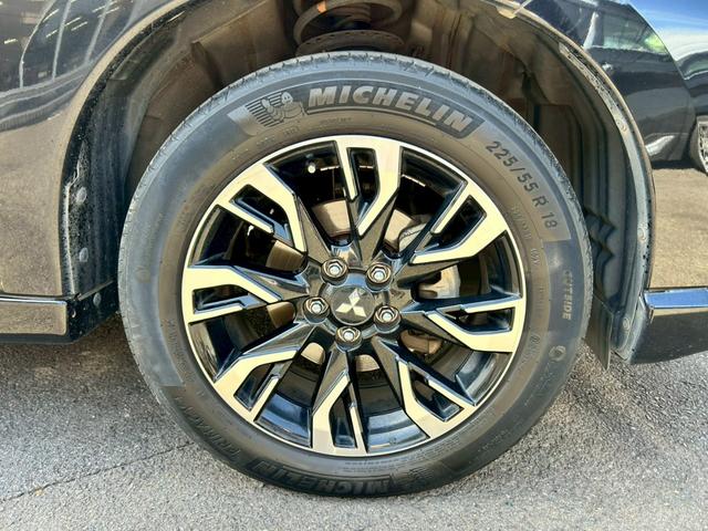 アウトランダーＰＨＥＶ Ｇナビパッケージ　ユーザー買取車／ワンオーナー車／純正ナビ／フルセグ／全方位カメラ／ＬＥＤヘッドライト／ＥＴＣ／充電ケーブルあり（28枚目）