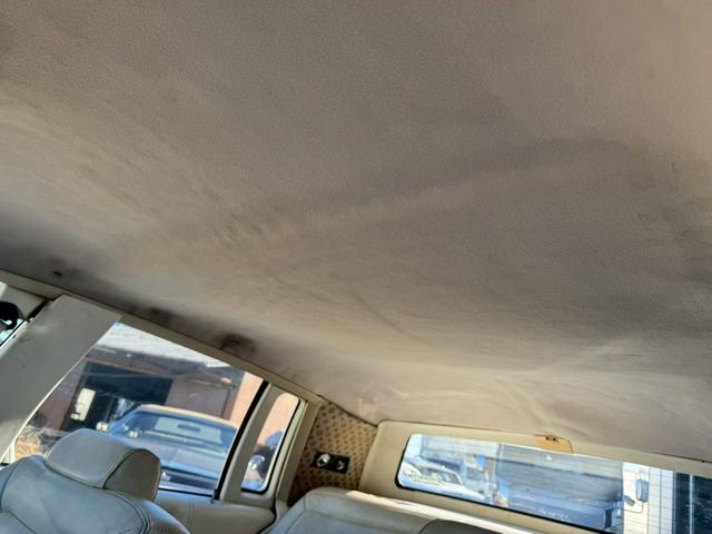 キャデラックフリートウッド ブロアム　８ナンバー事務室登録／２Ｐ４Ｂ／セミレイン／オーディオカスタム／トリプルホワイト外装（25枚目）