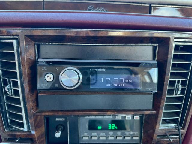 キャデラックフリートウッド ブロアム　８ナンバー事務室登録／２Ｐ４Ｂ／セミレイン／オーディオカスタム／トリプルホワイト外装（32枚目）